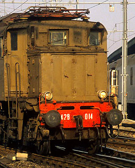 E428 frontale3.jpg