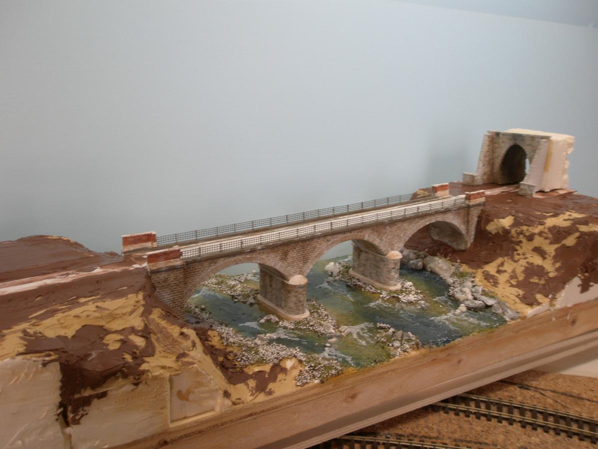 010 il fiume.JPG