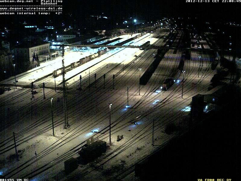 Plattling - 13-12-2012 con la neve di notte e con la cabina in demolizione.JPG