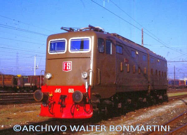 E.645.069.DL.Mi St.forum2GarchivioWalterBonmartinidiapositiva..1.jpg