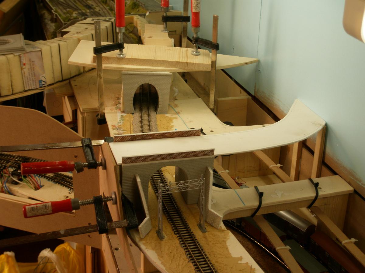 651.71 fissaggio galleria e viadotto.JPG