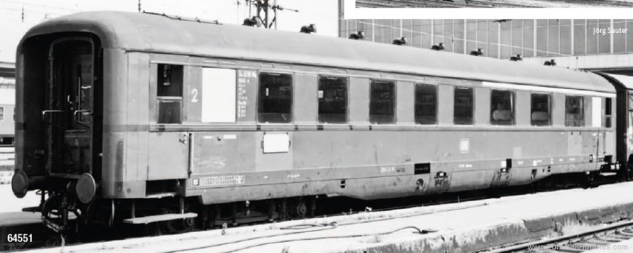 t4_R-64550.jpg