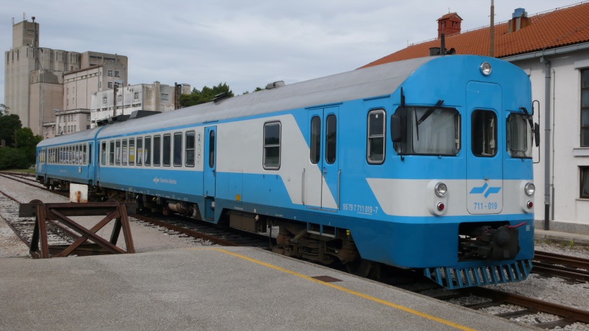 711-019.jpg
