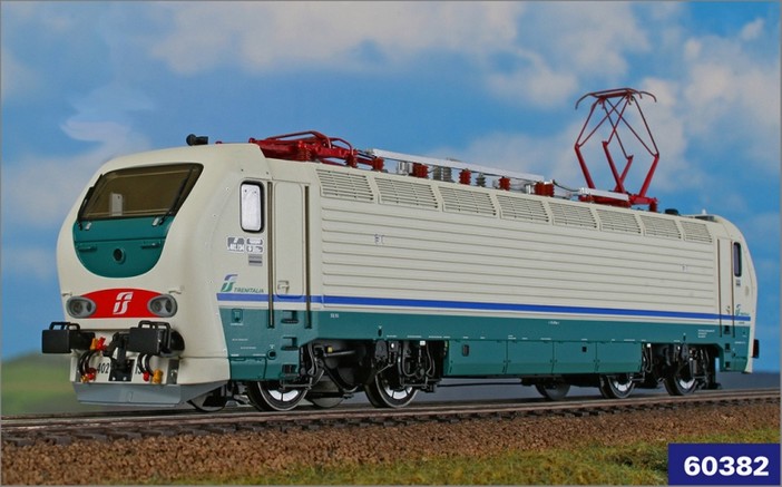 AC60382-780x486.jpg