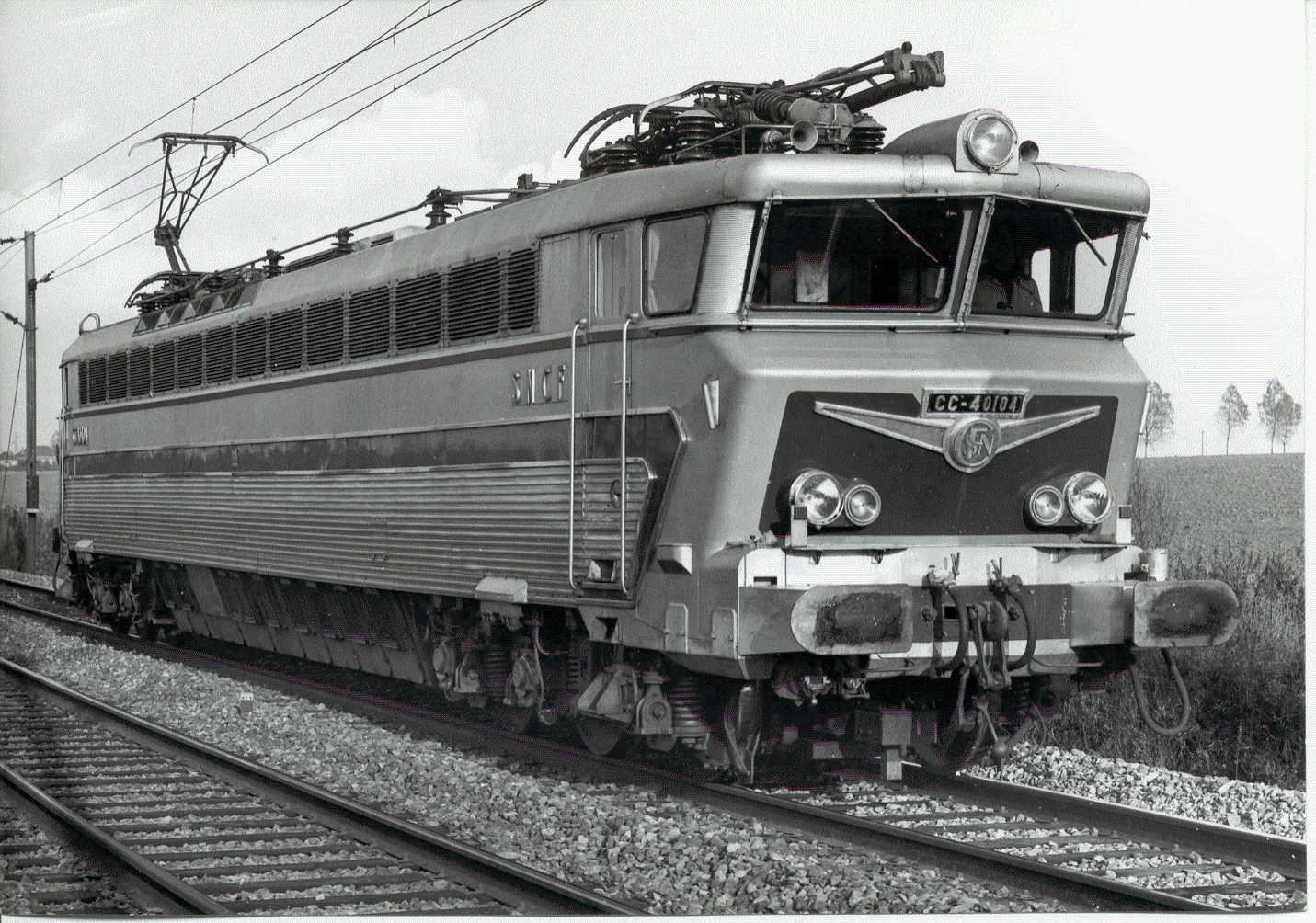 CC40104_2.jpg