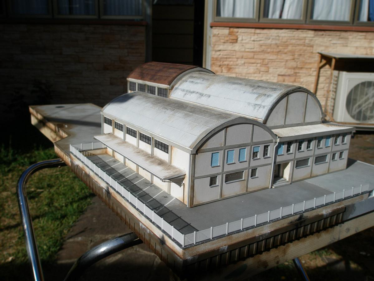 053.muretto e ringhiera.JPG