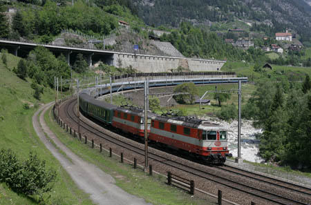 VX2P9399k.jpg