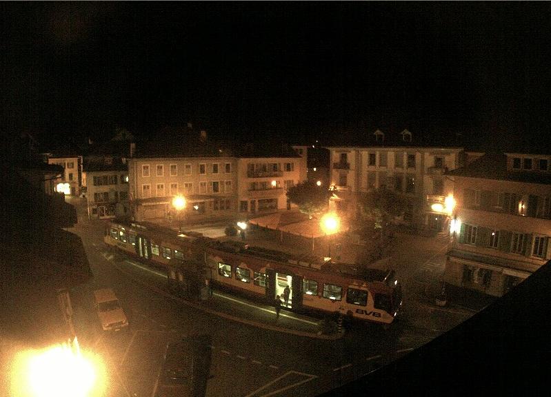 Bex - 07-10-2013 treno delle 21-45 in sosta.JPG