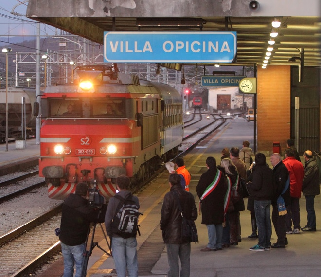 987.jpg