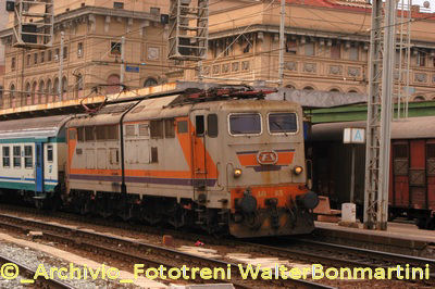 E.646.026-insostaaGeBrforum2Gaerchiviefotowbonmartini...jpg