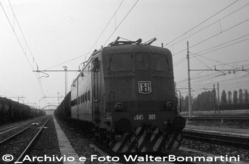 E.645.001.l'originaleforum2GarchiviefotoWBonmartinidiapositiva..jpg