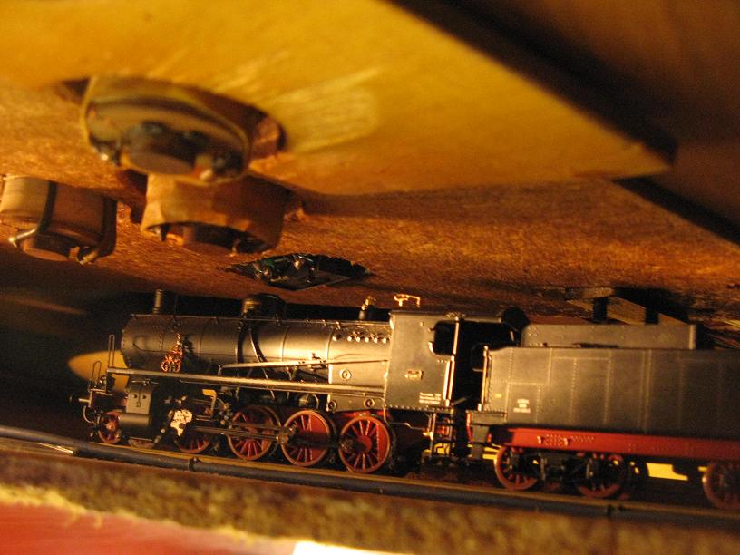 IMG_5935 Gr740 HRR retrodatata - ferma in cintura - illuminazione mediante normale torcia elettrica - al 25percento.jpg