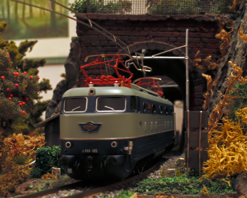 E444.105.jpg