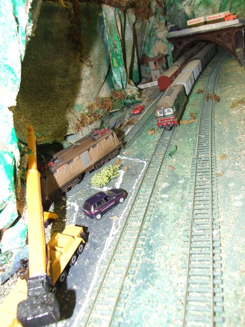 modelli treni incidente al PL-recupero E424 Marklin 05forum2G.jpg