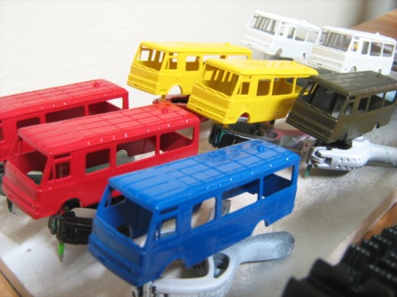 MINIBUS-1.JPG