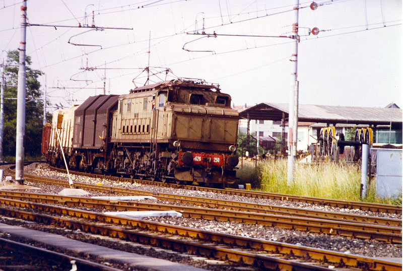 626 250 05-85.jpg
