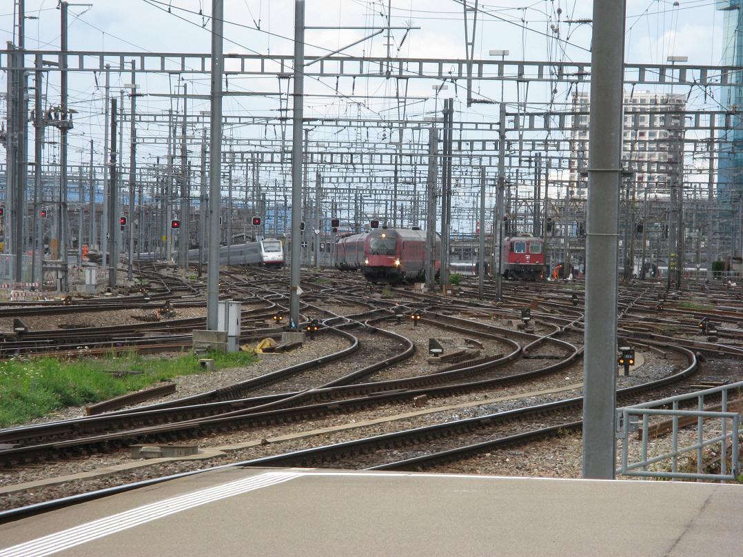 IMG_7103 - Cisalpino e RailJet al 33percento.JPG