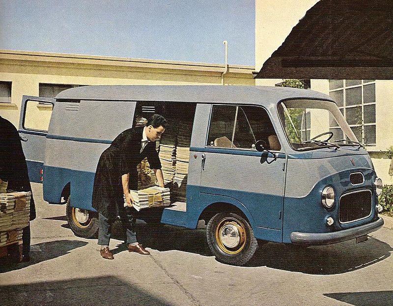 800px-FIAT_1100_T_1957-58.JPG