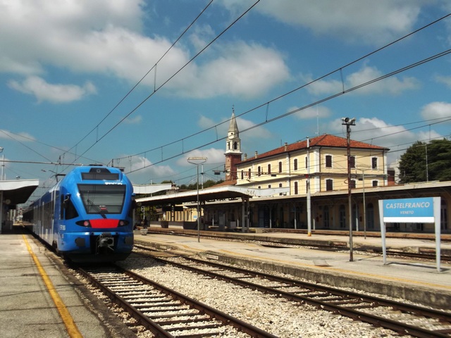 ETR_360-insosta a CastelfrancoVeneto-forum2G-ArchivioWalterBonmartini foto walterBonmartini.jpg