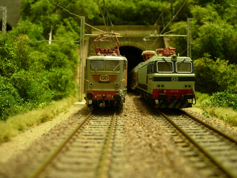 Incontro E 646.052-E 633.079.jpg