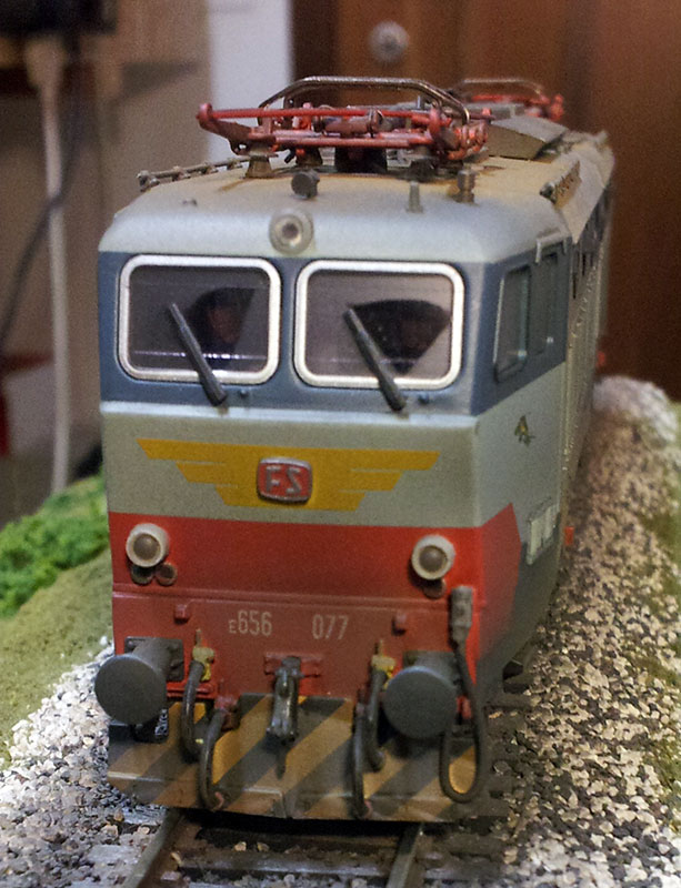 656-01.jpg